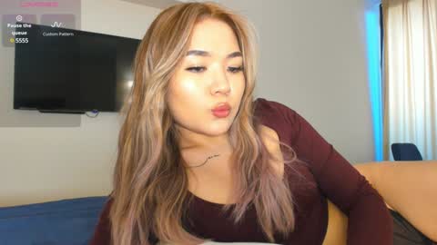 Snapshot of makota_ray chatting on January 8, 9:42 am Mati online show from January 8, 9:42 am