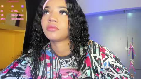 Snapshot of malaikabrown chatting on January 4, 12:27 pm online show from January 4, 12:27 pm