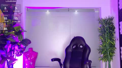   online show from November 13, 1:21 pm