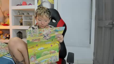 Snapshot of malefica_cortexxx_ chatting on October 7, 2:27 am Malefica online show from October 7, 2:27 am