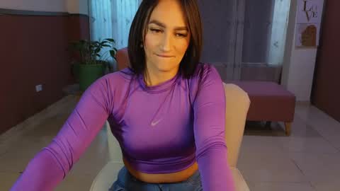 Snapshot of malen_fitnessmilf chatting on October 5, 12:10 pm malen_fitnessmilf online show from October 5, 12:10 pm