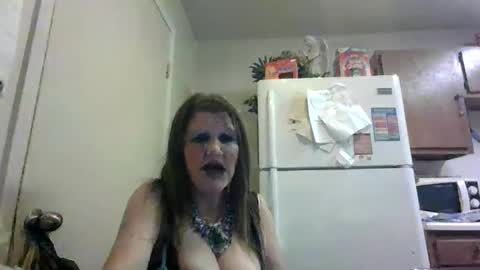 Snapshot of malinda702 chatting on January 17, 7:38 pm malinda702 online show from January 17, 7:38 pm