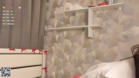 Evelyn online show from March 2, 5:08 am