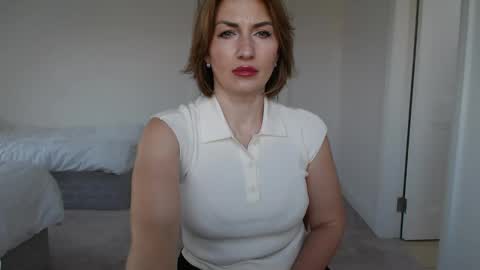 Snapshot of mallinia chatting on March 9, 4:55 pm mallinia online show from March 9, 4:55 pm
