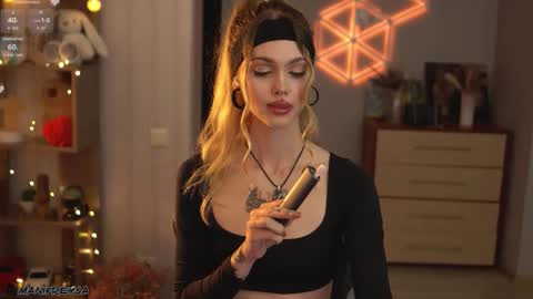 Amelie online show from October 22, 7:41 pm