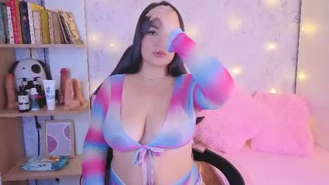 many_hot1 online show from July 23, 5:15 am