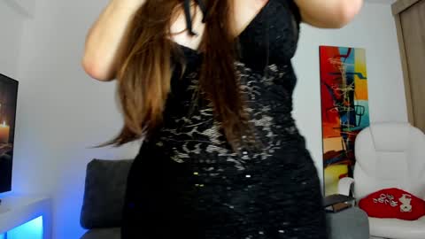 Snapshot of mara_storm chatting on December 14, 12:01 am mara modelo independiente online show from December 14, 12:01 am