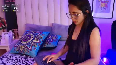 Mara online show from November 25, 8:42 pm