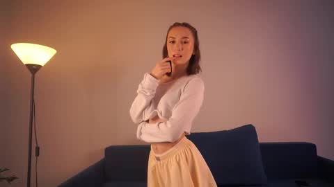 Snapshot of maragretchealsea chatting on October 19, 6:37 am Eva online show from October 19, 6:37 am