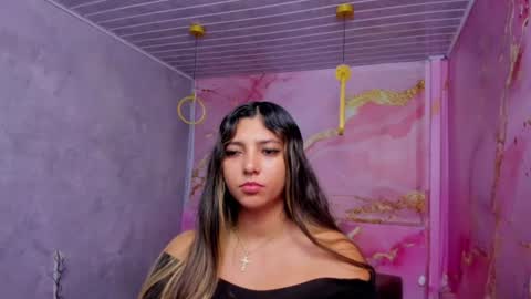 maraluna__ online show from July 5, 1:06 pm