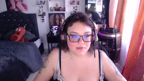 marcela2101 online show from December 22, 10:25 pm