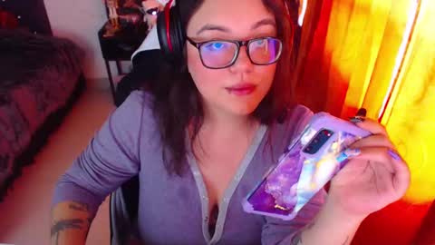 marcela2101 online show from December 8, 9:41 pm