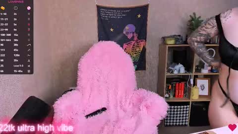 Sara online show from February 10, 11:25 am