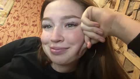 Chloe online show from February 27, 3:01 pm