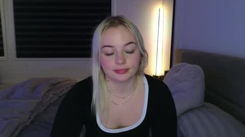 margot_robbie7 online show from November 19, 12:54 am
