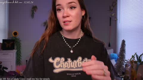 Snapshot of margotdiamond chatting on December 2, 8:53 pm online show from December 2, 8:53 pm