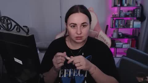 mari moore online show from February 10, 8:28 am