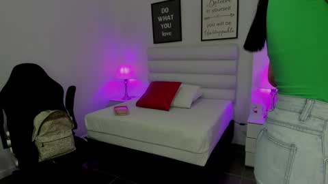 Snapshot of mari_salgado chatting on January 22, 11:12 am mari_salgado online show from January 22, 11:12 am