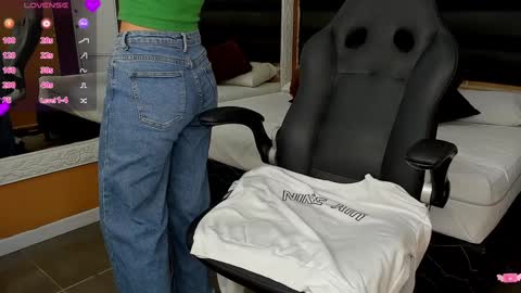 Snapshot of mari_salgado chatting on January 30, 11:33 am mari_salgado online show from January 30, 11:33 am