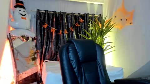 Snapshot of mari_salgado chatting on October 13, 11:13 am mari_salgado online show from October 13, 11:13 am