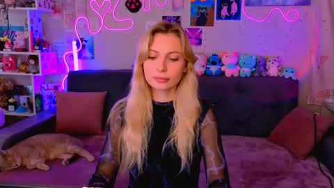 Snapshot of maria_hunt chatting on September 18, 5:28 am Maria online show from September 18, 5:28 am