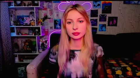 Snapshot of maria_hunt chatting on December 18, 3:37 am Maria online show from December 18, 3:37 am