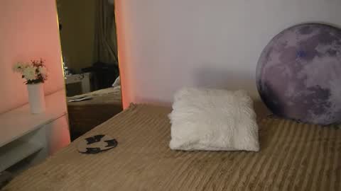 M. online show from March 5, 12:39 am