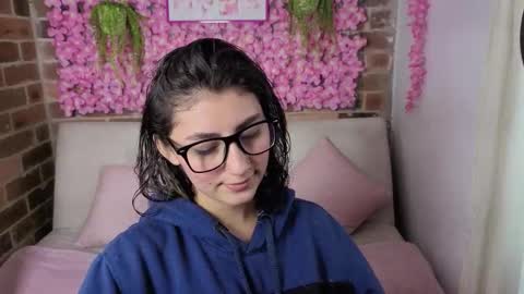 Maria online show from March 10, 7:18 pm