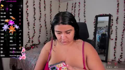 Snapshot of mariamcastillo chatting on March 10, 8:56 pm Mariam Castiblanco online show from March 10, 8:56 pm