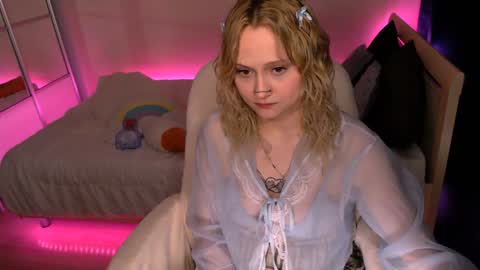 Maria online show from January 3, 4:06 pm