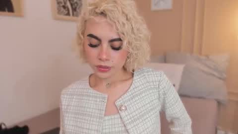 Marian online show from February 18, 7:13 pm