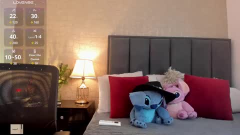 Snapshot of mariana_c chatting on February 25, 2:37 pm Mar y online show from February 25, 2:37 pm