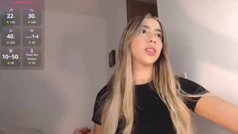 Snapshot of mariana_es chatting on October 21, 10:47 pm Mariana online show from October 21, 10:47 pm