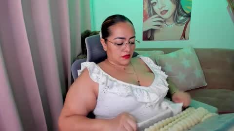 Mariana Lopez online show from March 22, 8:20 am