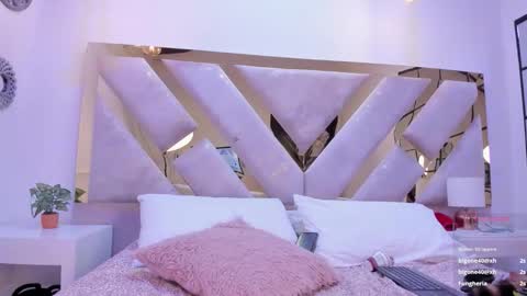 Marianee Rousse  online show from October 13, 2:03 am