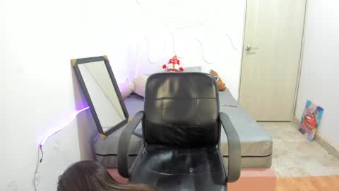 Snapshot of mariangel_3 chatting on January 13, 10:24 pm Mariangel online show from January 13, 10:24 pm