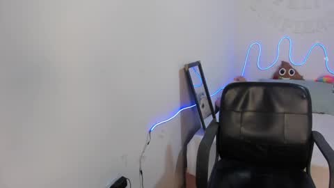Snapshot of mariangel_3 chatting on December 22, 7:42 pm Mariangel online show from December 22, 7:42 pm