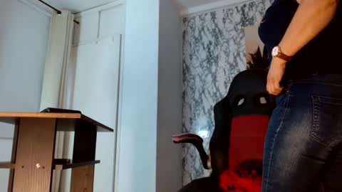 Snapshot of mariani_smith chatting on September 16, 12:13 pm Mariani online show from September 16, 12:13 pm