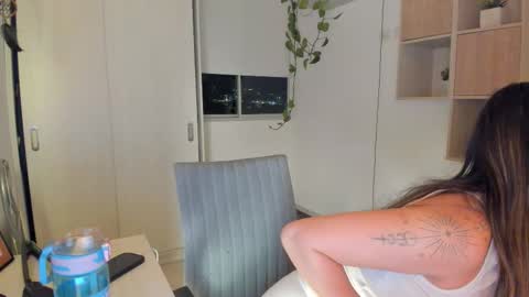 mariascarlett online show from December 17, 3:22 am