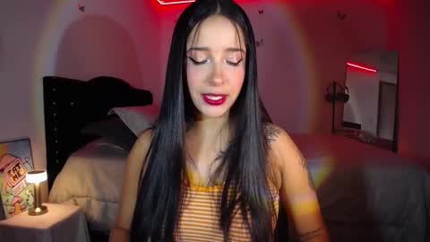 Nicolle online show from February 24, 4:58 am