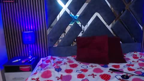 Snapshot of marie_hss chatting on March 6, 8:27 pm marie_hss online show from March 6, 8:27 pm