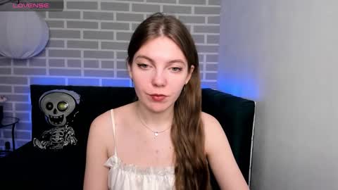 Snapshot of marie_reyes_ chatting on October 19, 2:02 am Mary 3 online show from October 19, 2:02 am