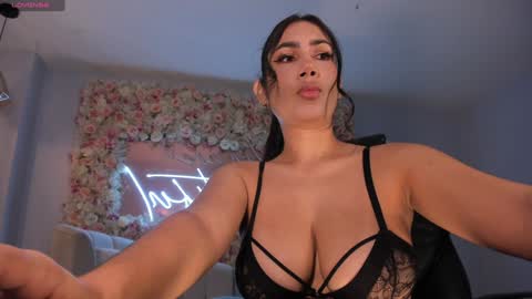  Im Marie Jane  online show from December 17, 10:44 am