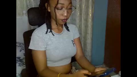Snapshot of mariejuana_bliss chatting on September 24, 4:39 pm mariejuana online show from September 24, 4:39 pm