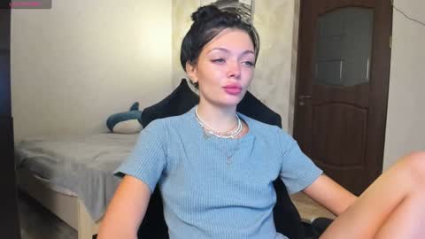 Snapshot of mariella__adams chatting on January 18, 5:37 pm Maria online show from January 18, 5:37 pm