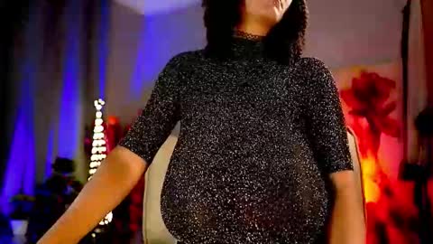 Snapshot of mariicha chatting on October 29, 6:50 am Nikita - Scroll down and read my bio please. New Pictures in Bio online show from October 29, 6:50 am