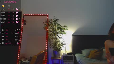 Mari online show from February 14, 3:47 pm