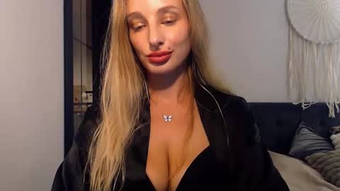 MarilynDevilish online show from September 15, 8:27 pm