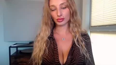 MarilynDevilish online show from September 26, 4:15 pm