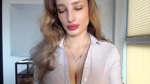 MarilynDevilish online show from March 5, 8:10 am